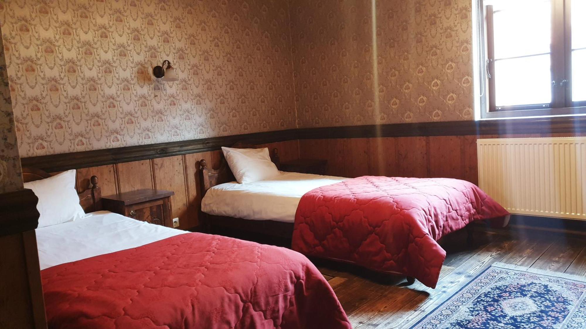St. Peterburg Hotell Pärnu Exteriör bild