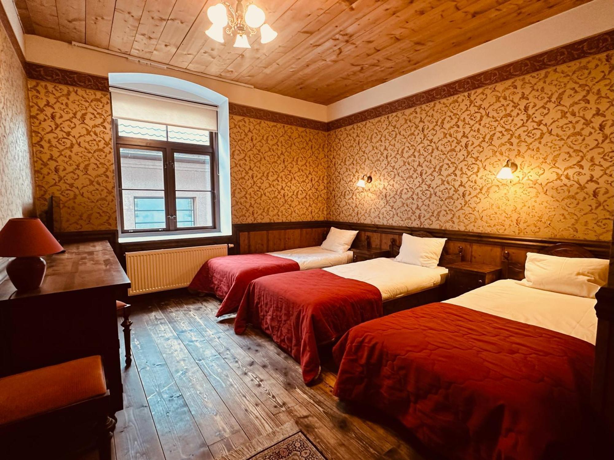 St. Peterburg Hotell Pärnu Exteriör bild